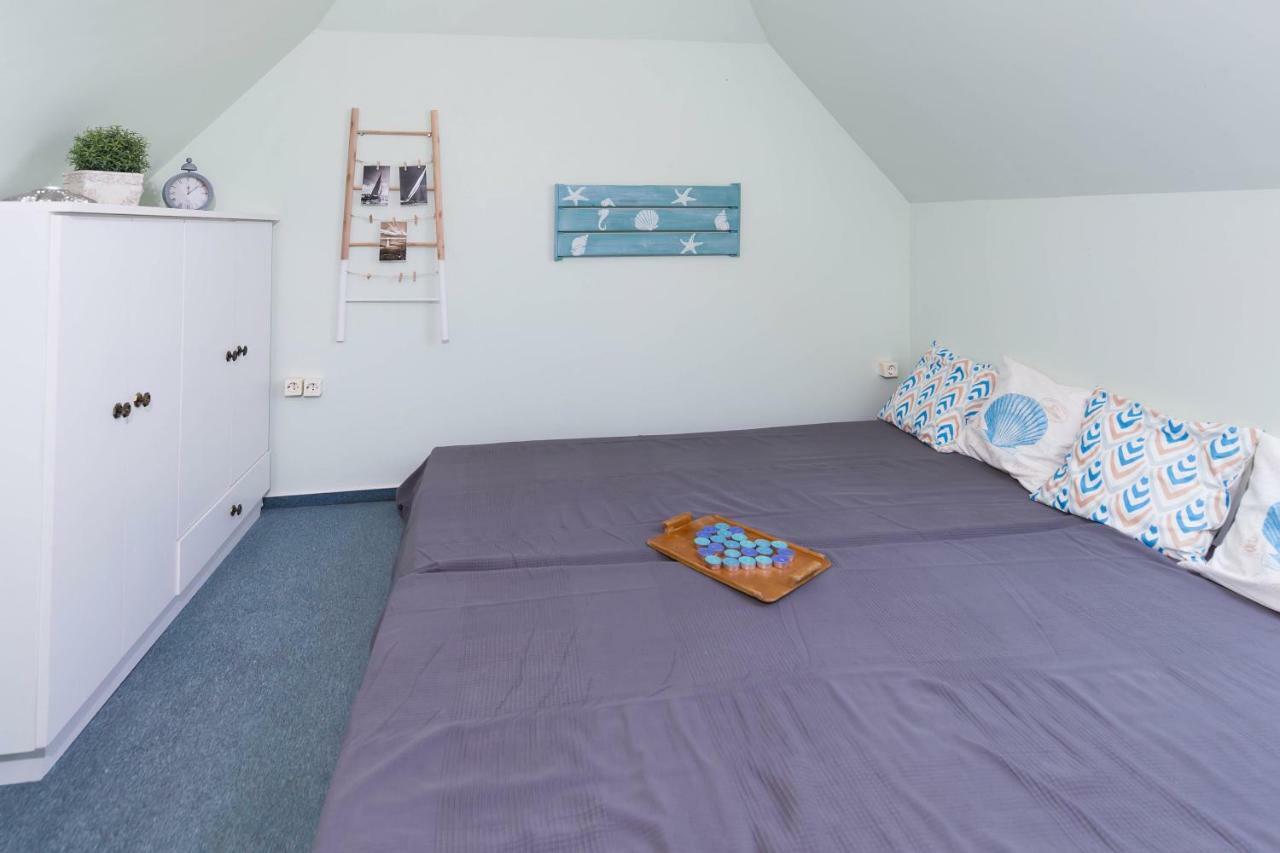 Family Garden Apartmanhaz Сиофок Екстериор снимка