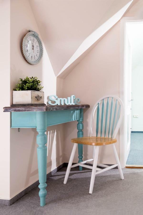 Family Garden Apartmanhaz Сиофок Екстериор снимка